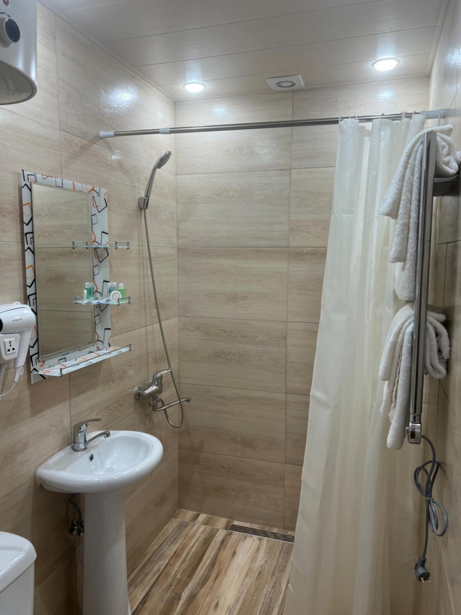 Maru House Hotel Dilijan Luaran gambar