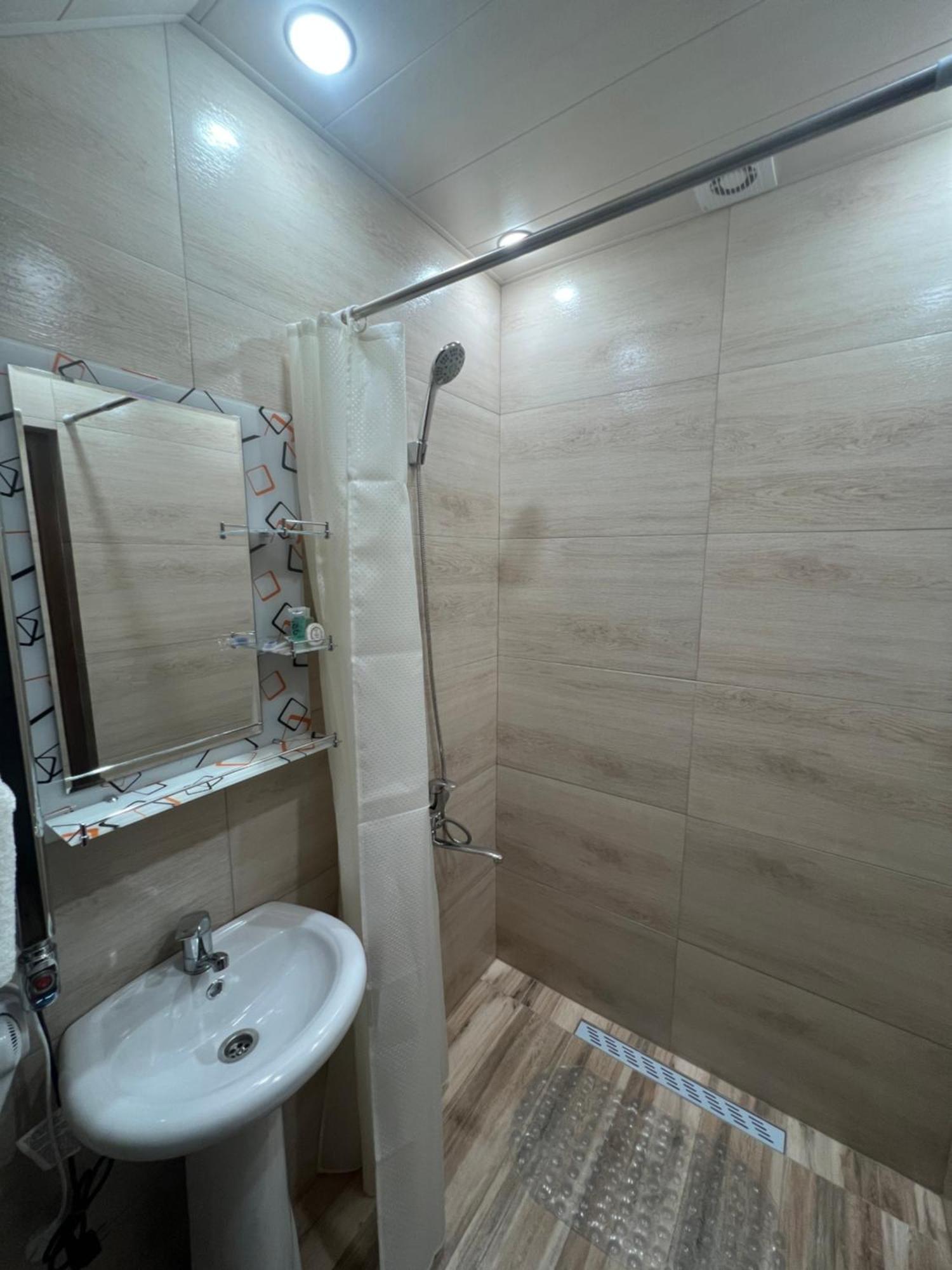 Maru House Hotel Dilijan Luaran gambar